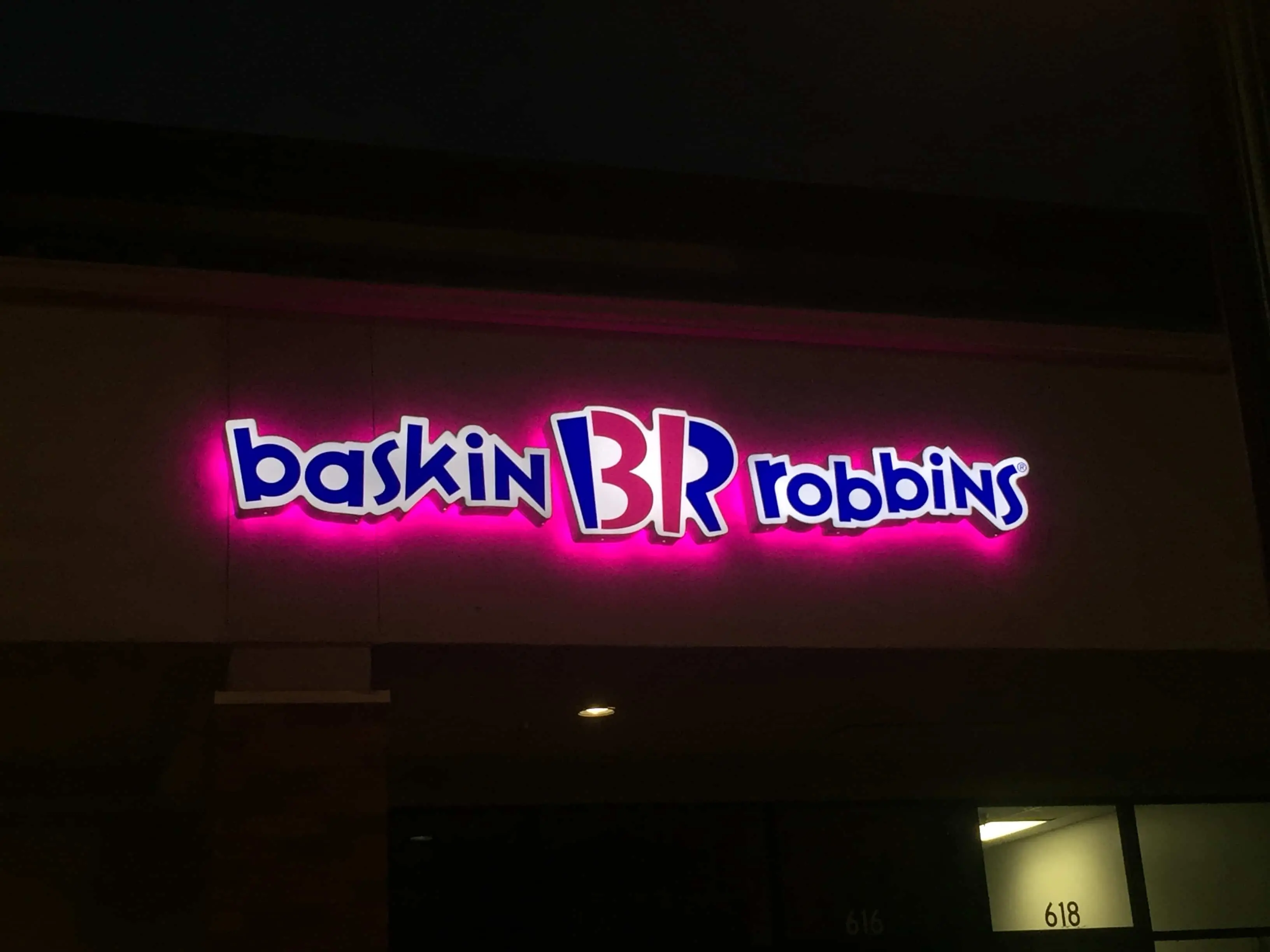 Illuminated sign Visalia CA