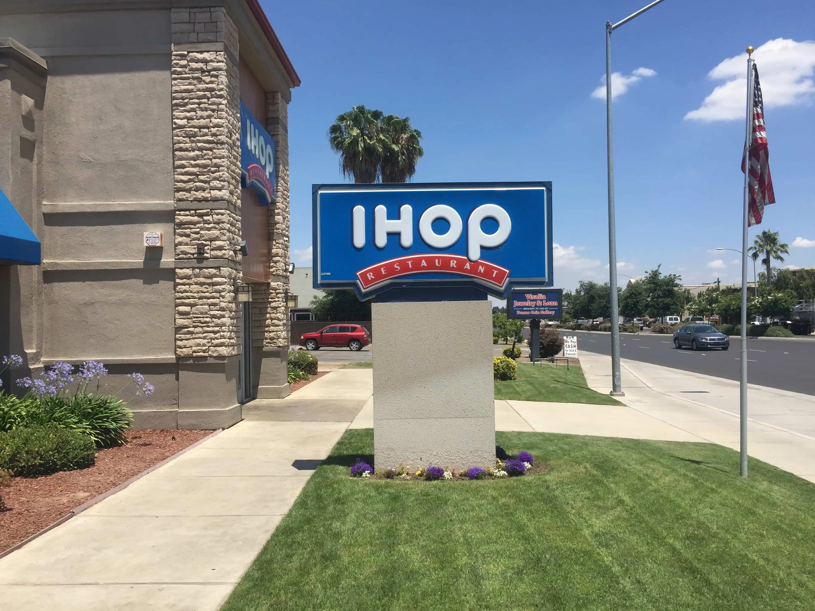 Custom monument sign Visalia